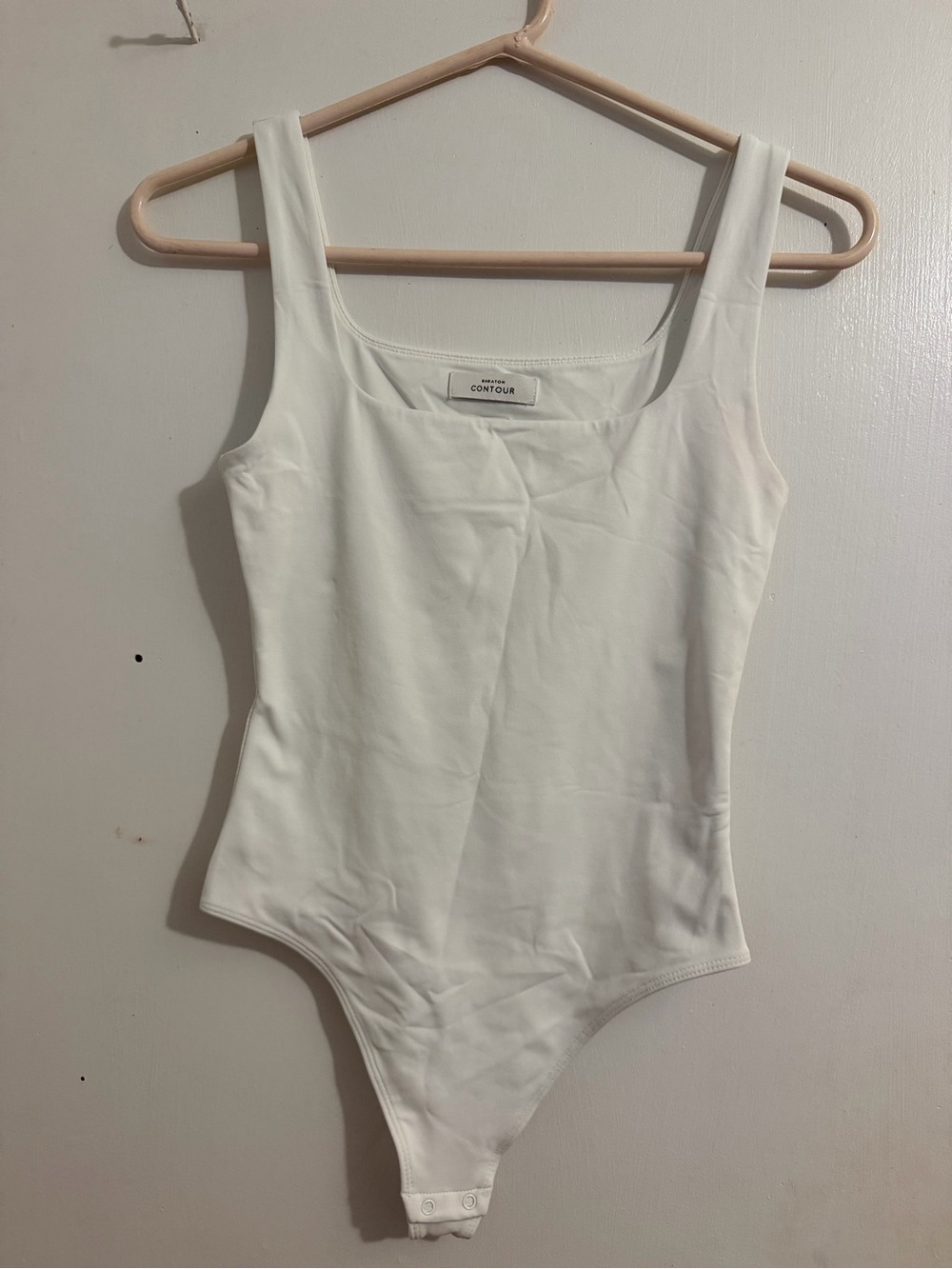 aritzia babaton contour squareneck bodysuit